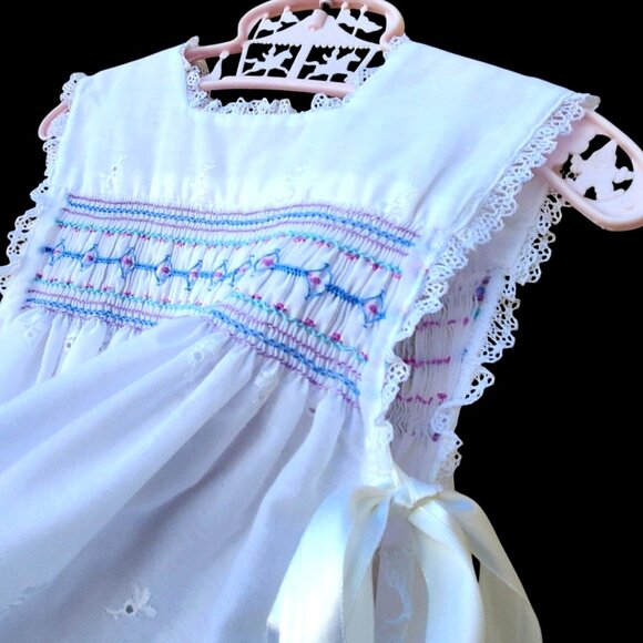 Handmade Baby Girl Dress With Embroidered Smocking & Satin Ribbon Ties Vintage - Picture 6 of 10